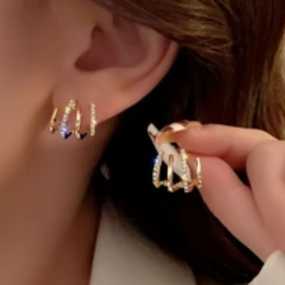 Riley Watson Solo Symphony Earrings - Gold / 4 Layers - Diamond! - Picture 1 of 5